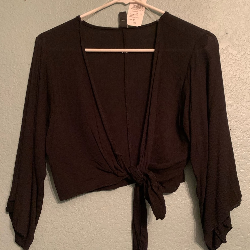 Front tie top